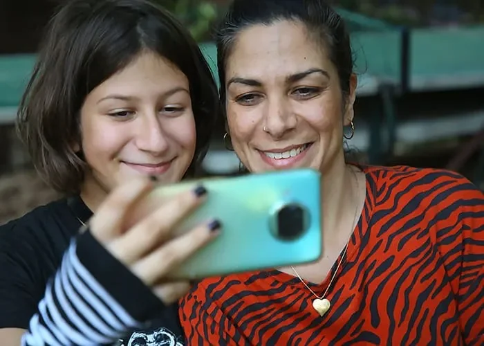 הורים וילדים בסדנה משפחתית